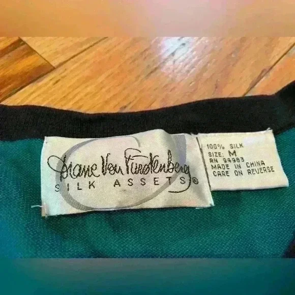 Diane Von Furstenberg Silk Assets Vneck Colorblock Sweater Womens Sz M 100% Silk - Picture 5 of 13